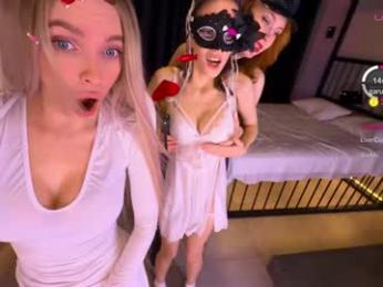 blush_mikki — Chaturbate recorded stream image, 13.10.2025 15:00