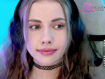 VikkiExtraCheese — Bongacams recorded stream image, 13.10.2025 19:10