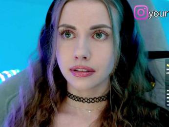 VikkiExtraCheese — Bongacams recorded stream image, 13.10.2025 19:10