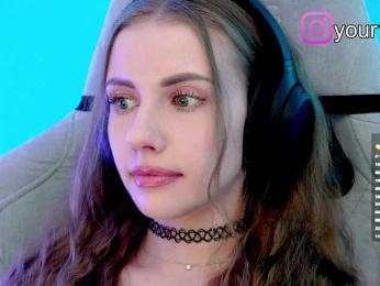 VikkiExtraCheese — Bongacams recorded stream image, 13.10.2025 19:10