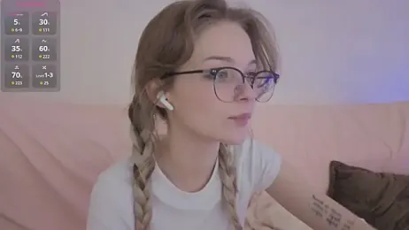 vialeta_baby — Stripchat recorded stream image, 15.10.2025 00:20
