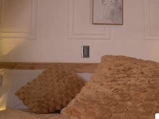 alana-haze — Camsoda recorded stream image, 15.10.2025 02:50