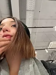 DollyTall — Stripchat recorded stream screenshot (15 Oct 2025)