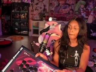 lovenzia — Camsoda recorded stream image, 16.10.2025 02:40