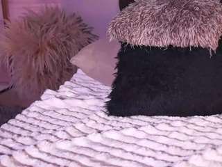 izzywild — Camsoda recorded stream image, 17.10.2025 11:00