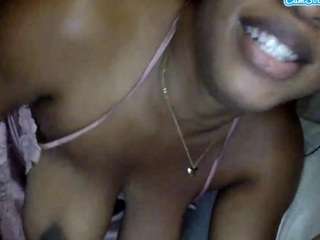 iluvsaffire-bleu — Camsoda recorded stream image, 17.10.2025 22:20