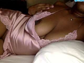 iluvsaffire-bleu — Camsoda recorded stream image, 17.10.2025 22:20