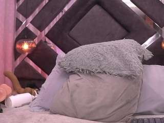 violeta-sanz — Camsoda recorded stream image, 18.10.2025 03:00