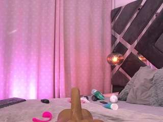 violeta-sanz — Camsoda recorded stream image, 18.10.2025 03:00