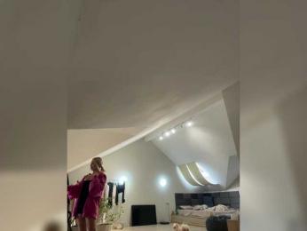 Tvoyasamka77 — Bongacams recorded stream image, 18.10.2025 11:00