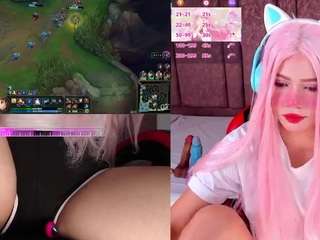 lilapop4 — Camsoda recorded stream image, 19.10.2025 14:00