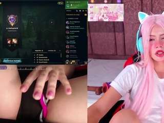 lilapop4 — Camsoda recorded stream image, 19.10.2025 14:00