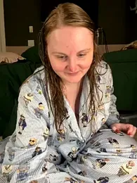 GingerSnap33 — Stripchat recorded stream screenshot (20 Oct 2025)