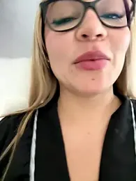 DIANITA_1988 — Stripchat recorded stream image, 21.10.2025 16:20