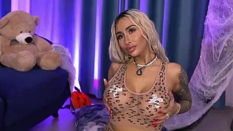 GoldenAmber — Stripchat recorded stream screenshot (24 Oct 2025)