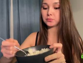 hollyextra — Chaturbate recorded stream image, 24.10.2025 15:30