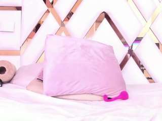 zafirahot — Camsoda recorded stream image, 25.10.2025 14:20