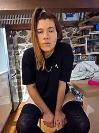 Lina_lou4 — Stripchat recorded stream image, 26.10.2025 09:30