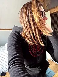 Lina_lou4 — Stripchat recorded stream image, 26.10.2025 09:30