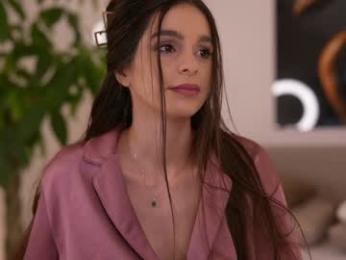 dovia — Chaturbate recorded stream image, 27.10.2025 07:30