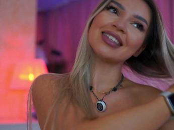 ArtTeasee — Bongacams recorded stream image, 27.10.2025 09:30