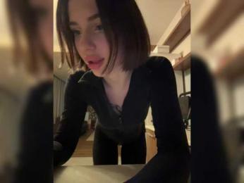 BabyDarii — Bongacams recorded stream image, 27.10.2025 14:20