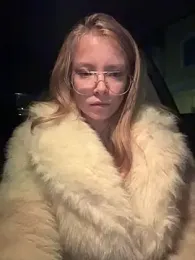 AnastasiaAniess — Stripchat recorded stream screenshot (27 Oct 2025)