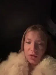 AnastasiaAniess — Stripchat recorded stream screenshot (27 Oct 2025)