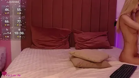 PinkySparks — Stripchat recorded stream screenshot (27 Oct 2025)