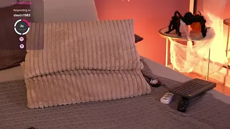 ElleDiane — Stripchat recorded stream screenshot (27 Oct 2025)