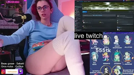 Indriya2x0 — Stripchat recorded stream image, 28.10.2025 20:10