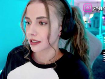 VikkiExtraCheese — Bongacams recorded stream image, 29.10.2025 21:20