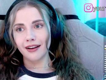 VikkiExtraCheese — Bongacams recorded stream image, 29.10.2025 21:20
