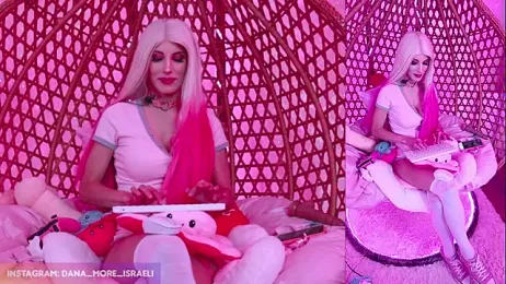 dana_more — Stripchat recorded stream image, 30.10.2025 09:00