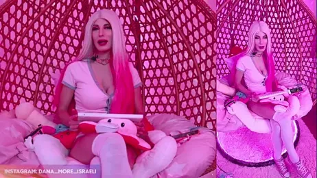 dana_more — Stripchat recorded stream image, 30.10.2025 09:00