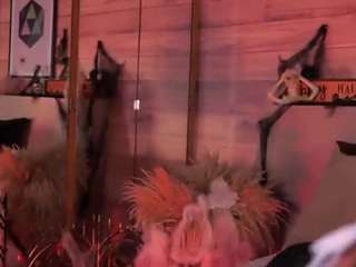 izzywild — Camsoda recorded stream screenshot (30 Oct 2025)