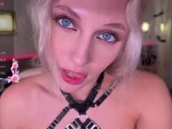 roselyn_rose — Chaturbate recorded stream screenshot (31 Oct 2025)