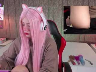 lilapop4 — Camsoda recorded stream image, 01.11.2025 13:30