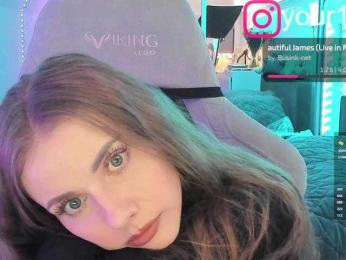 VikkiExtraCheese — Bongacams recorded stream image, 02.11.2025 03:50