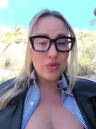 Mona_Plus — Stripchat recorded stream screenshot (03 Nov 2025)