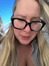 Mona_Plus — Stripchat recorded stream screenshot (03 Nov 2025)