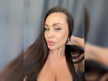 -Hennessy- — Bongacams recorded stream image, 03.11.2025 07:30