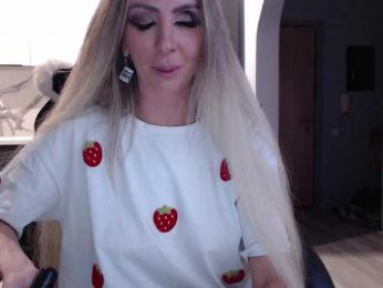 blondalina — Bongacams recorded stream image, 04.11.2025 18:30