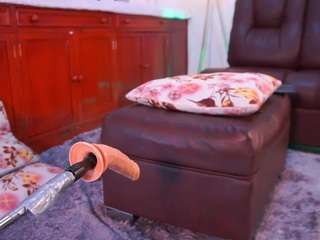 lara-giraldo — Camsoda recorded stream image, 05.11.2025 02:00