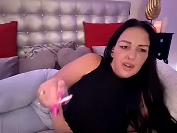 TiffanyRoxx — Stripchat recorded stream image, 05.11.2025 17:30