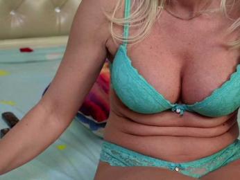 CarmellaAngel — Bongacams recorded stream image, 06.11.2025 11:50