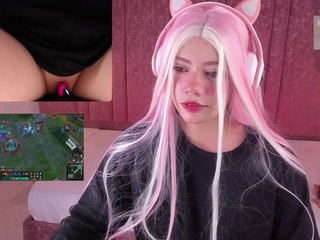 lilapop4 — Camsoda recorded stream image, 06.11.2025 13:40