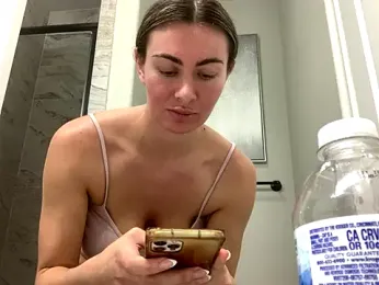 Alyssa_rhoades — Stripchat recorded stream screenshot (06 Nov 2025)