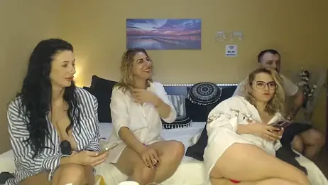 Tasty_Shape — Stripchat recorded stream screenshot (07 Nov 2025)