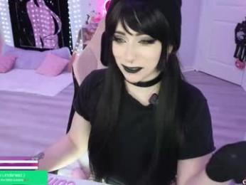 crimsonkitten — Chaturbate recorded stream screenshot (10 Nov 2025)
